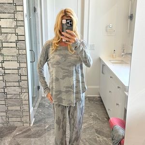 Grey camo lounge set